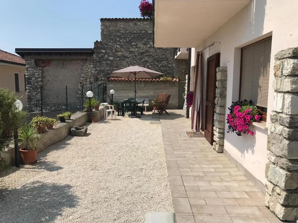 Casa Micky Daire Toscolano Maderno